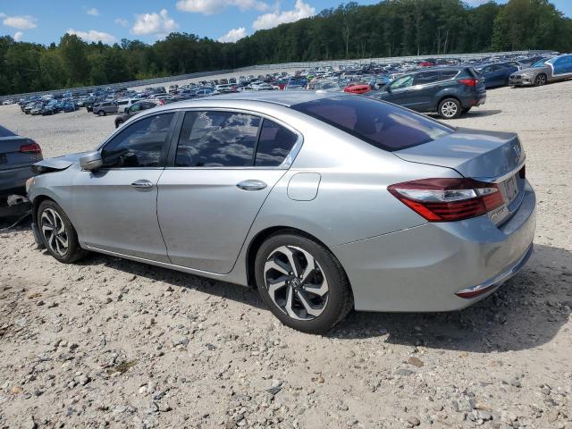 1HGCR2F76HA120895 - 2017 HONDA ACCORD EX 银色 照片 2