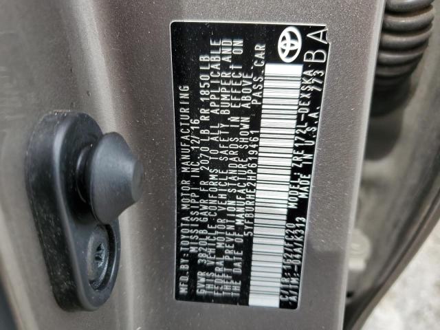 5YFBURHE2HP619461 - 2017 TOYOTA COROLLA L GRAY photo 12