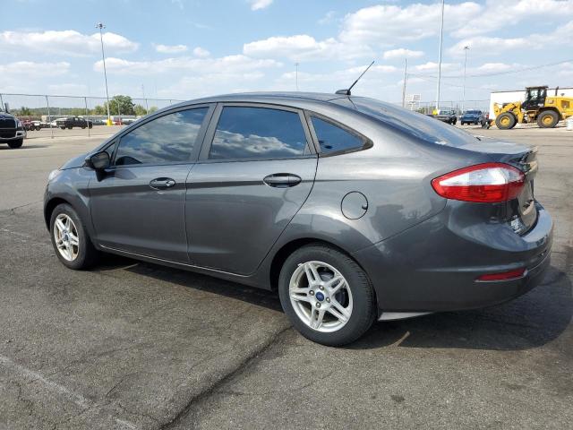 3FADP4BJ7JM146152 - 2018 FORD FIESTA SE 灰色 照片 2