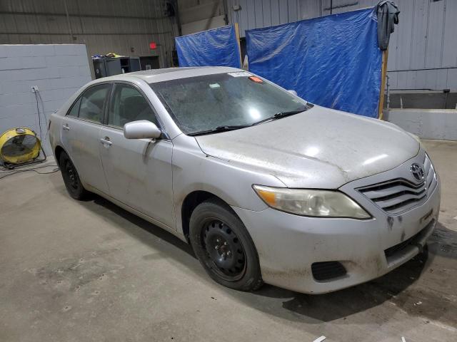 4T4BF3EK7BR174583 - 2011 TOYOTA CAMRY BASE SILVER photo 4