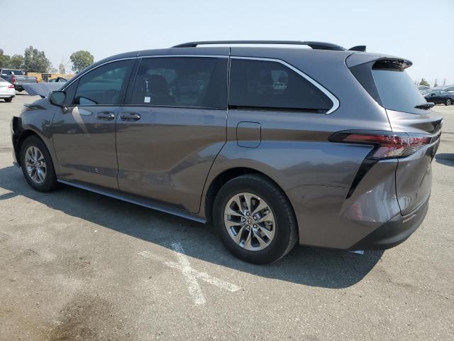 5TDKRKEC1PS161011 - 2023 TOYOTA SIENNA LE CHARCOAL photo 2