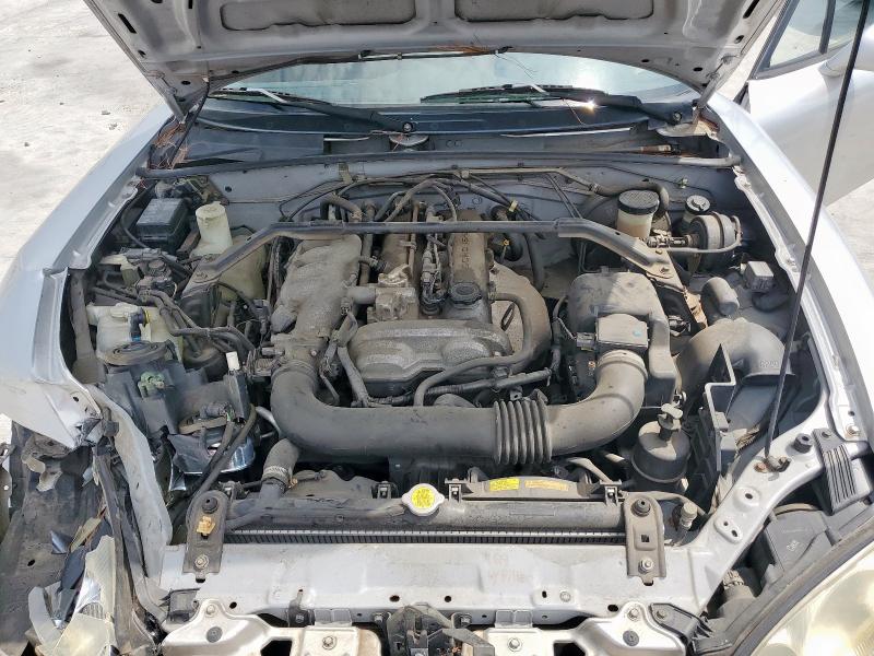 JM1NB353110214985 - 2001 MAZDA MX-5 MIATA BASE SILVER photo 11