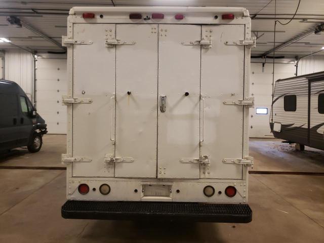 4UZA4FA45XCA64135 - 1999 FREIGHTLINER CHASSIS M LINE WALK-IN VAN WHITE photo 6