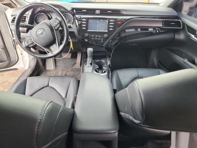 4T1B11HK4KU214689 - 2019 TOYOTA CAMRY L WHITE photo 8