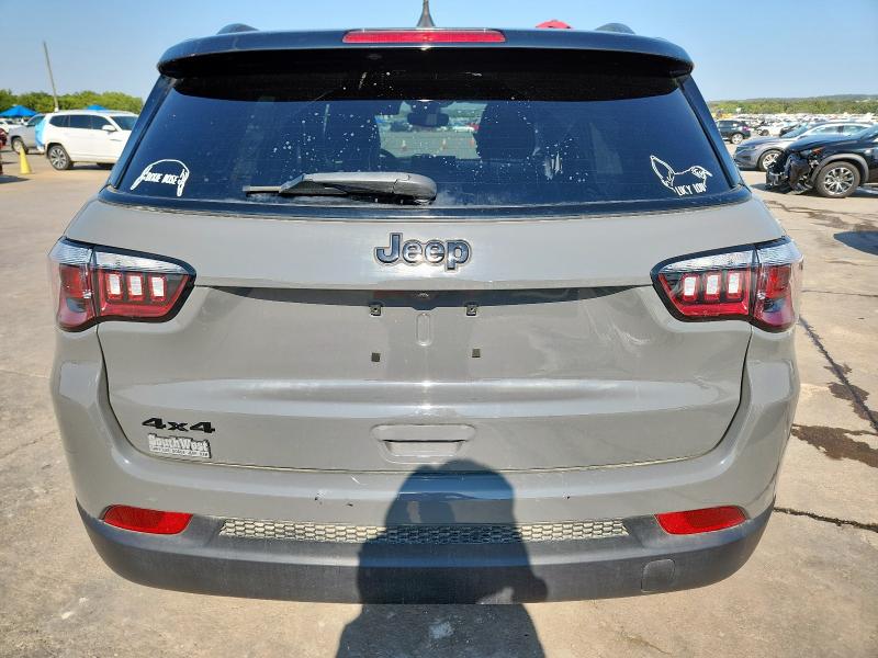 3C4NJDBN3RT608145 - 2024 JEEP COMPASS LATITUDE ნაცრისფერი ფოტო 6