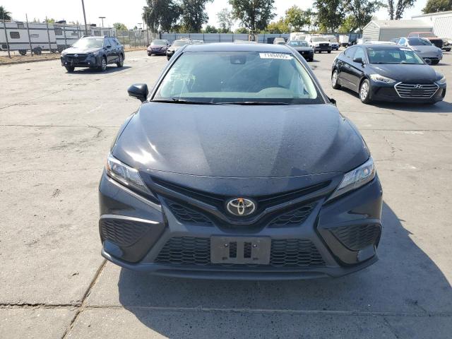 4T1G11AK5PU731653 - 2023 TOYOTA CAMRY SE NIGHT SHADE BLACK photo 5