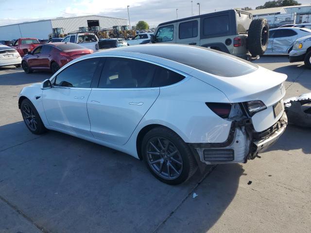 5YJ3E1EA1LF738286 - 2020 TESLA MODEL 3 Weiß Foto 2