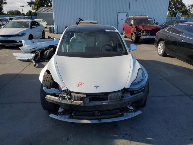 5YJ3E1EA1LF738286 - 2020 TESLA MODEL 3 Weiß Foto 5