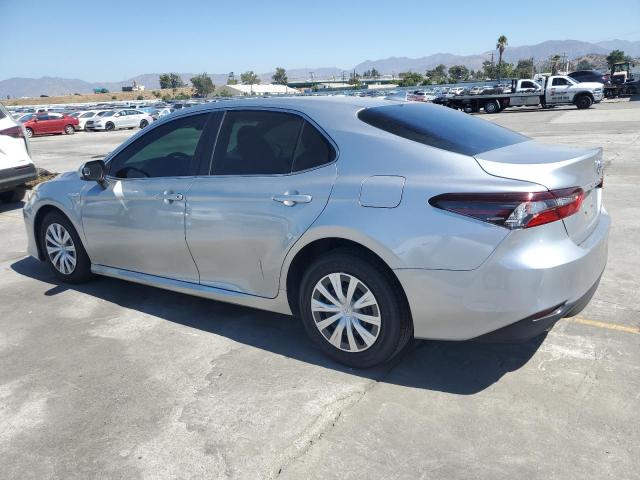 4T1C31AK8MU549059 - 2021 TOYOTA CAMRY LE SILVER photo 2