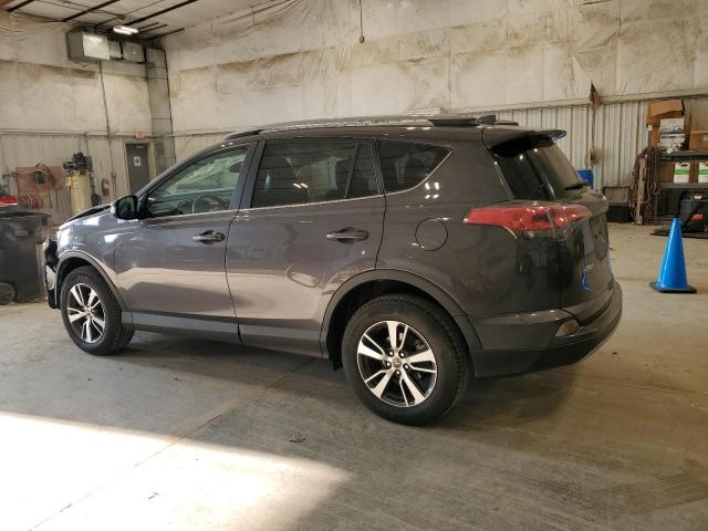 2T3RFREV4HW671922 - 2017 TOYOTA RAV4 XLE رمادي صورة 2