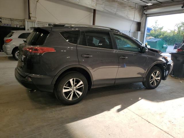 2T3RFREV4HW671922 - 2017 TOYOTA RAV4 XLE رمادي صورة 3