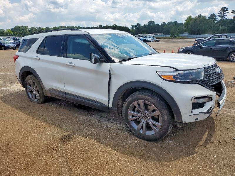 1FMSK8DH8PGB78432 - 2023 FORD EXPLORER XLT WHITE photo 4