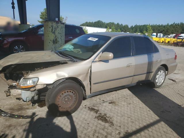 1HGCG5641YA016246 - 2000 HONDA ACCORD LX GOLD photo 1