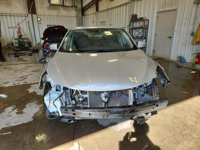 3N1AB7AP9JL633994 - 2018 NISSAN SENTRA S 银色 照片 5