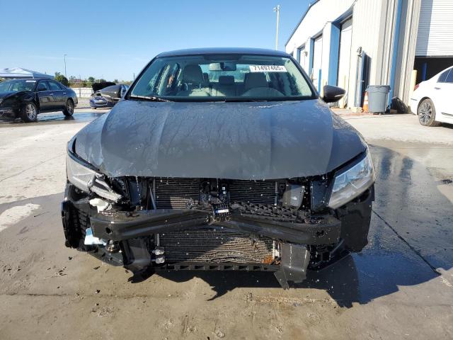 1VWDT7A39HC063017 - 2017 VOLKSWAGEN PASSAT R-LINE Boz foto 5