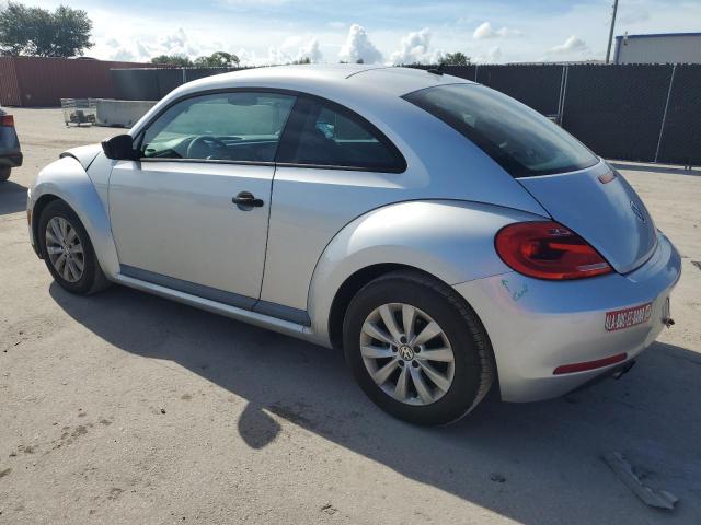 3VWF17AT1EM638638 - 2014 VOLKSWAGEN BEETLE SILVER photo 2