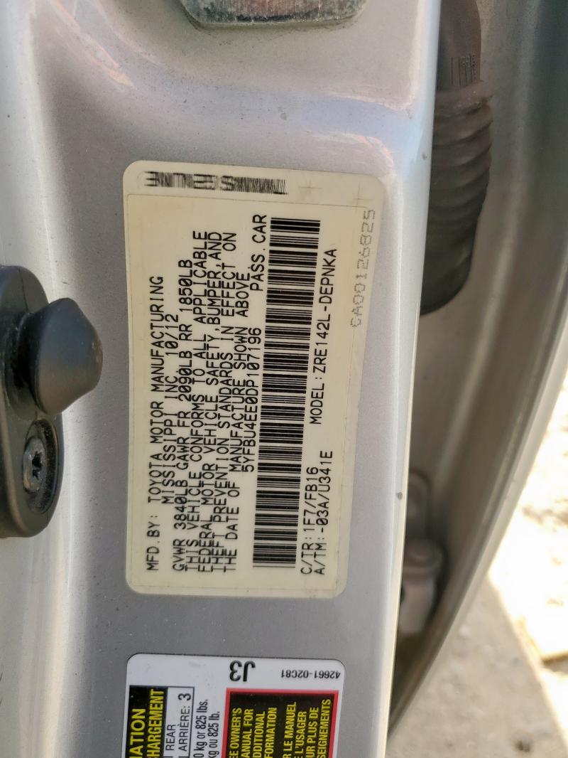 5YFBU4EE0DP107196 - 2013 TOYOTA COROLLA BASE ვერცხლისფერი ფოტო 12