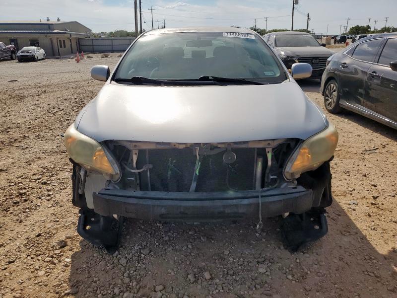 5YFBU4EE0DP107196 - 2013 TOYOTA COROLLA BASE ვერცხლისფერი ფოტო 5