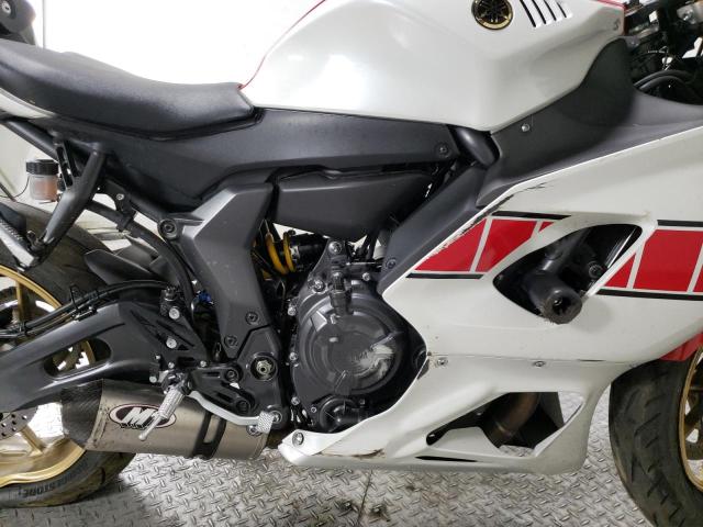 JYARM38E5NA003406 - 2022 YAMAHA YZFR7 WHITE photo 5