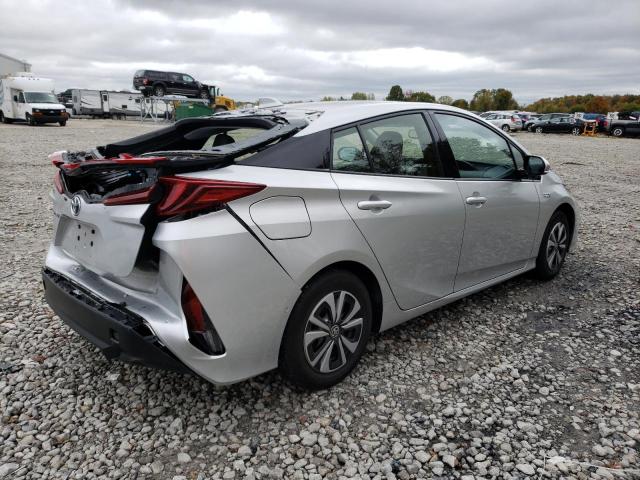 JTDKARFP5H3036940 - 2017 TOYOTA PRIUS PRIM 银色 照片 3