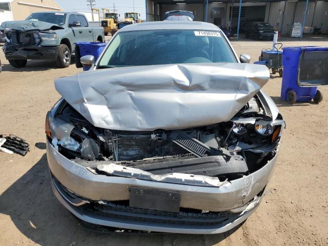 1VWBN7A32EC062112 - 2014 VOLKSWAGEN PASSAT SE SILVER photo 5