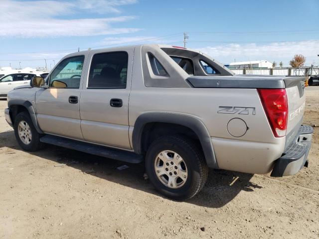 3GNEK12Z85G108443 - 2005 CHEVROLET AVALANCHE K1500 SILVER photo 2