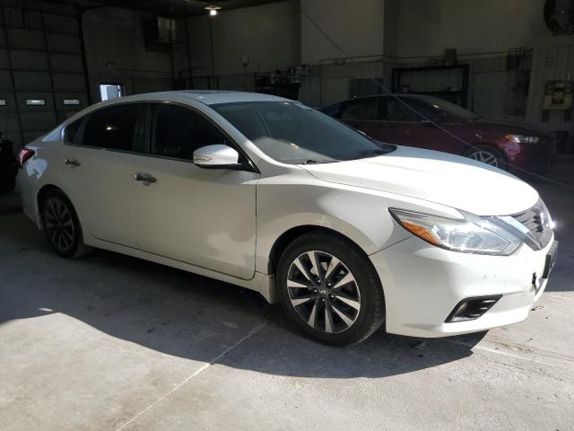 1N4AL3APXGC184435 - 2016 NISSAN ALTIMA 2.5 WHITE photo 4