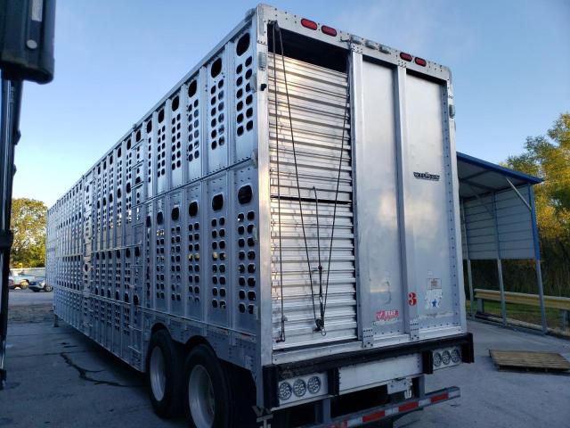 1W1UCS2J44D527263 - 2004 WILX LIVESTOCK SILVER photo 3