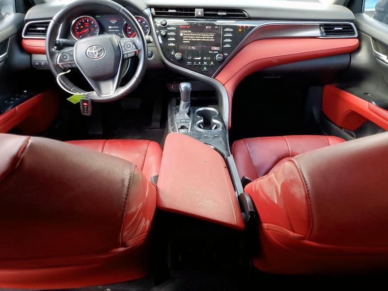 4T1B61HK2KU853493 - 2019 TOYOTA CAMRY XSE Qara foto 8