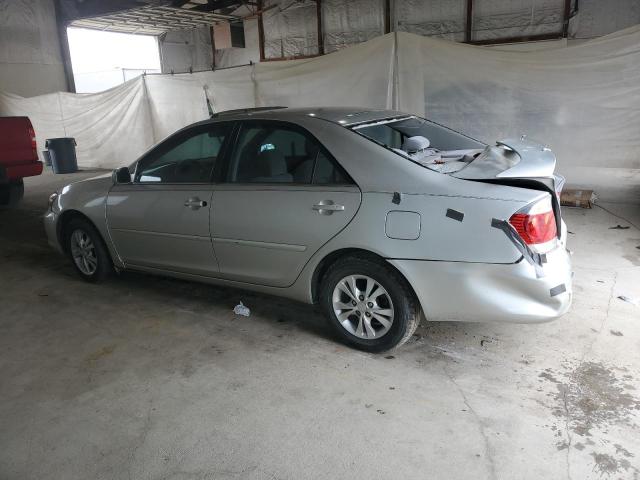 4T1BF32K25U601915 - 2005 TOYOTA CAMRY LE SILVER photo 2