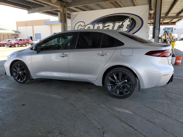 JTDP4MCE5P3516834 - 2023 TOYOTA COROLLA SE 银色 照片 2