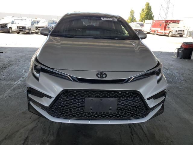 JTDP4MCE5P3516834 - 2023 TOYOTA COROLLA SE 银色 照片 5
