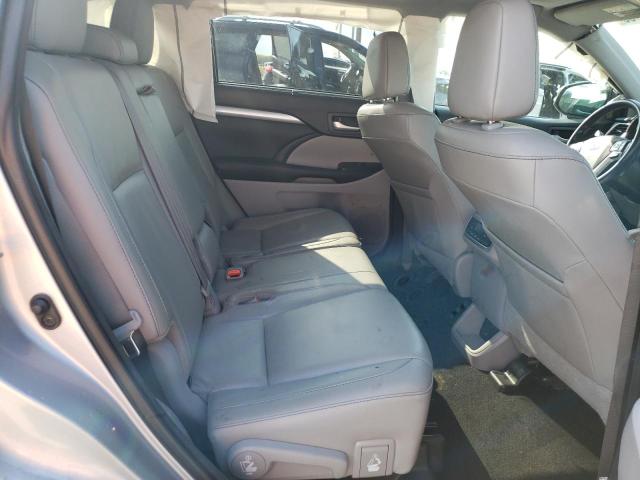 5TDKZRFH5JS528230 - 2018 TOYOTA HIGHLANDER SE ვერცხლისფერი ფოტო 11