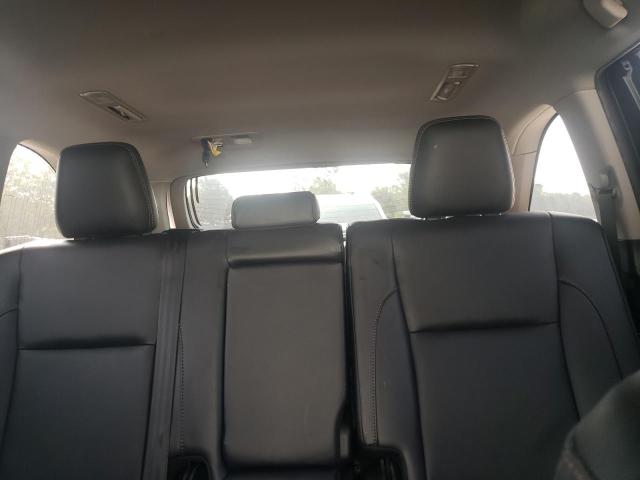 5TDKZRFHXKS553576 - 2019 TOYOTA HIGHLANDER SE WHITE photo 10