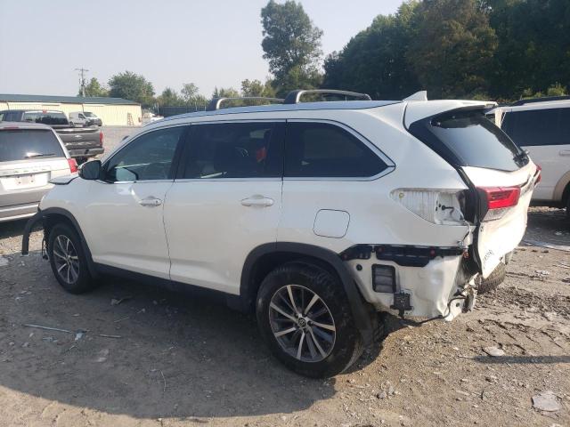 5TDKZRFHXKS553576 - 2019 TOYOTA HIGHLANDER SE WHITE photo 2