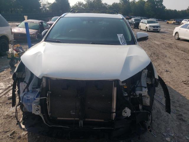5TDKZRFHXKS553576 - 2019 TOYOTA HIGHLANDER SE WHITE photo 5