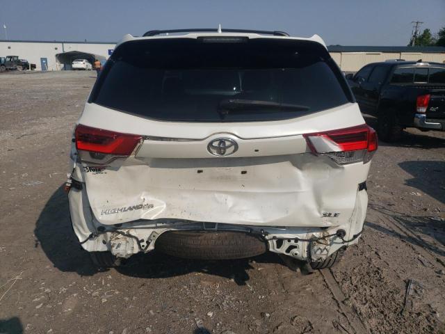 5TDKZRFHXKS553576 - 2019 TOYOTA HIGHLANDER SE WHITE photo 6