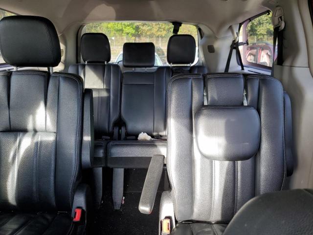 2C4RC1CG1DR535394 - 2013 CHRYSLER TOWN & COU TOURING L RED photo 10