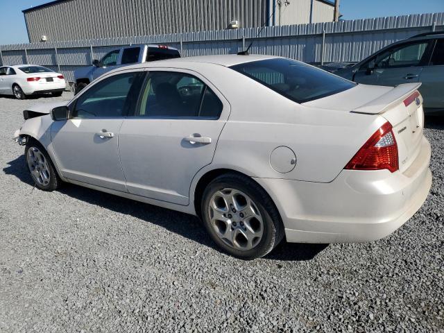 3FAHP0HAXAR386543 - 2010 FORD FUSION SE WHITE photo 2