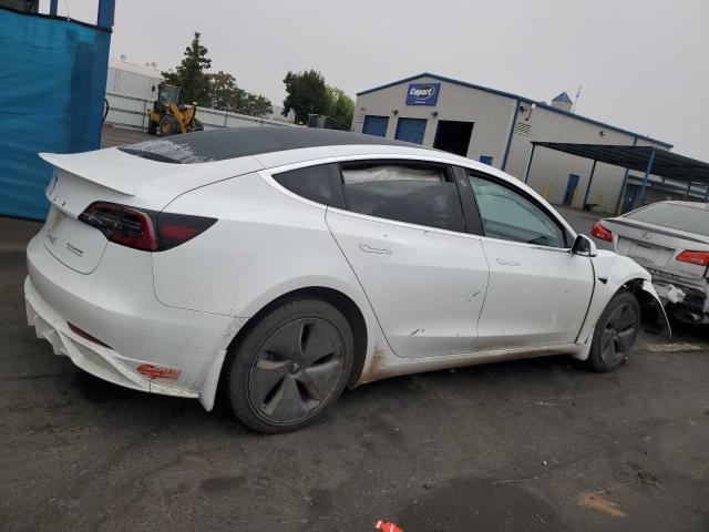 5YJ3E1EA6JF051012 - 2018 TESLA MODEL 3 白色 照片 3