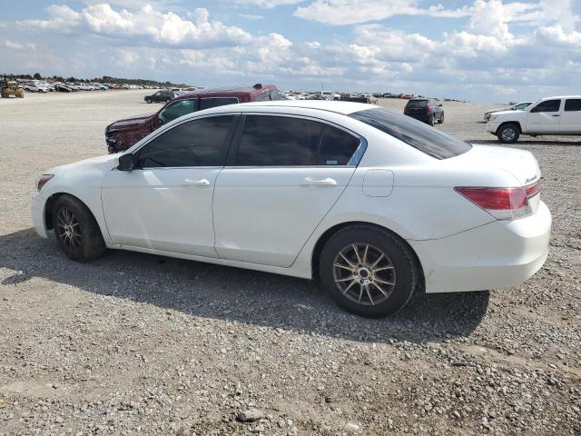 1HGCP2F40CA042943 - 2012 HONDA ACCORD LXP WHITE photo 2