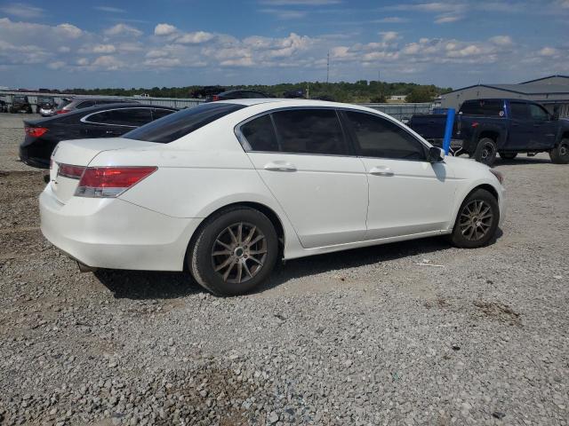 1HGCP2F40CA042943 - 2012 HONDA ACCORD LXP WHITE photo 3