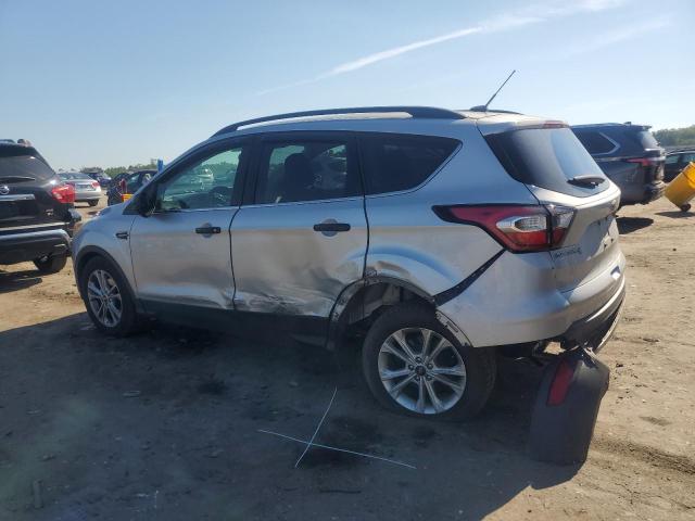 1FMCU0GD3JUA11784 - 2018 FORD ESCAPE SE 银色 照片 2