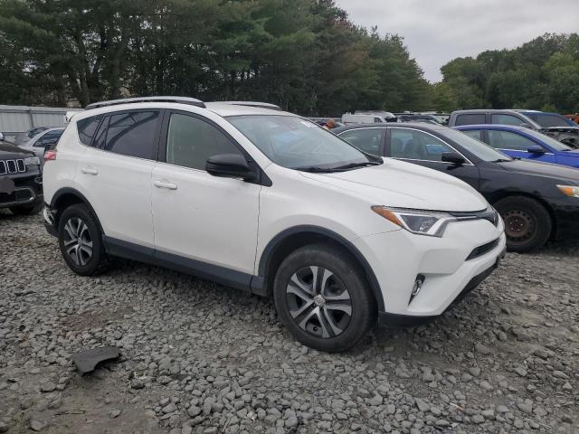 JTMBFREV5JJ200125 - 2018 TOYOTA RAV4 LE თეთრი ფოტო 4