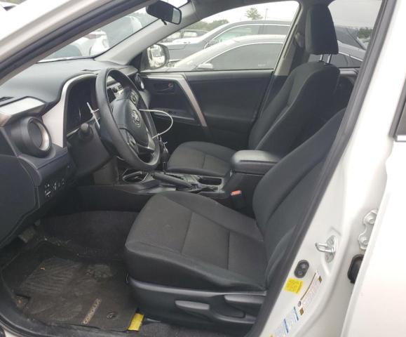 JTMBFREV5JJ200125 - 2018 TOYOTA RAV4 LE თეთრი ფოტო 7