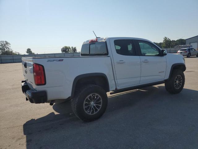 1GCGTEEN9J1107499 - 2018 CHEVROLET COLORADO ZR2 WHITE photo 3
