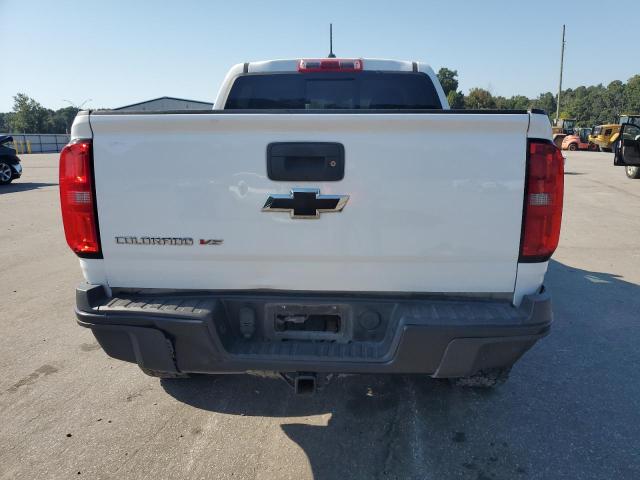 1GCGTEEN9J1107499 - 2018 CHEVROLET COLORADO ZR2 WHITE photo 6