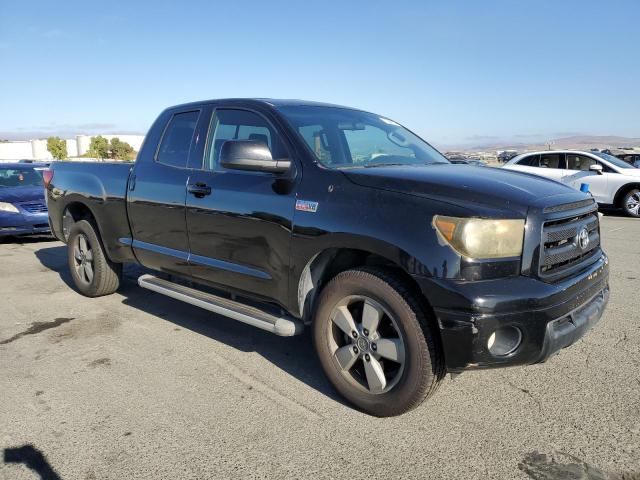 5TFRY5F15BX106886 - 2011 TOYOTA TUNDRA DOUBLE CAB SR5 BLACK photo 4
