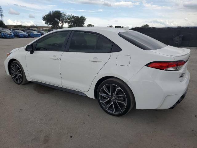 JTDS4MCE1N3508897 - 2022 TOYOTA COROLLA SE WHITE photo 2