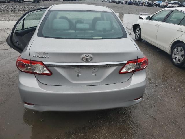 2T1BU4EE5DC942954 - 2013 TOYOTA COROLLA BASE Weiß Foto 6